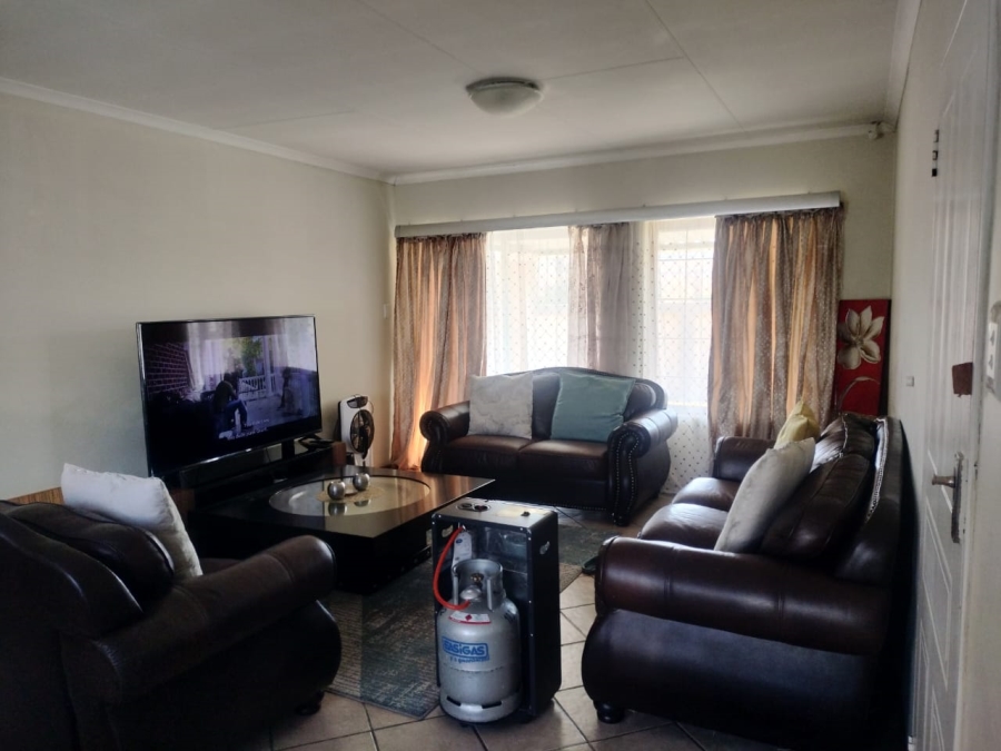 3 Bedroom Property for Sale in Hillside Free State